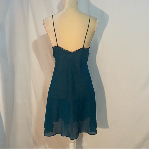 Vintage Gold Label Victoria’s Secret Teal &
Black Chemise Size Large - Picture 5 of 8